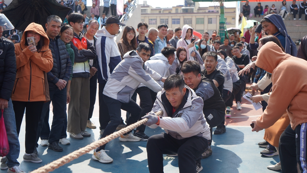 平岡鎮(zhèn)：拔河比賽迎新春 同心聚力共建和美鄉(xiāng)村